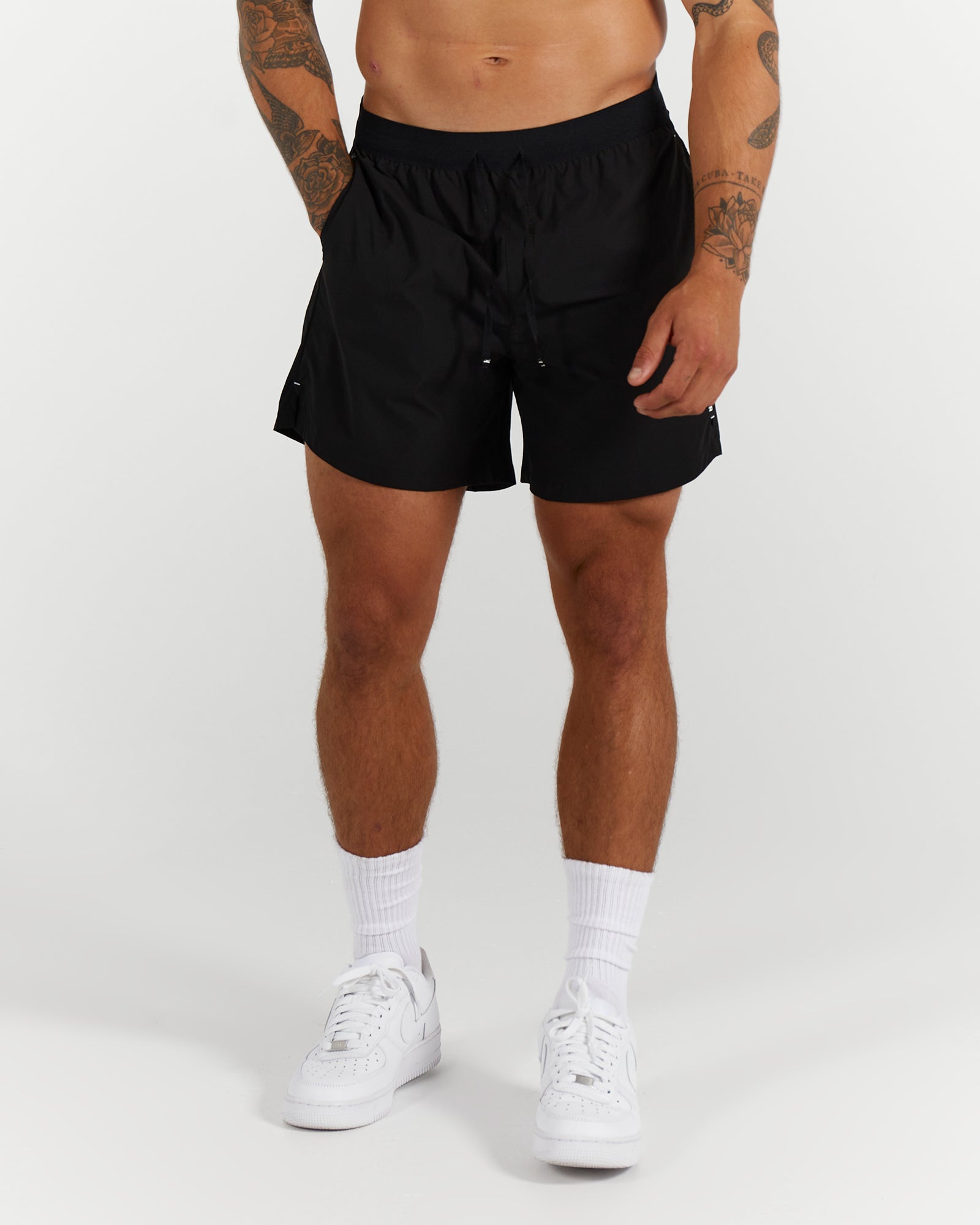 Compound Shorts 5" – Black